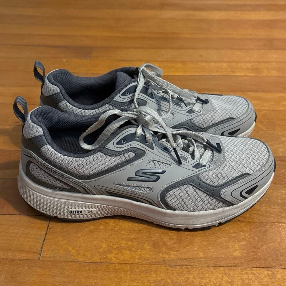 Skechers Men’s Size 9 Go Run Consistent Sneakers Athletic Grey Style 220034